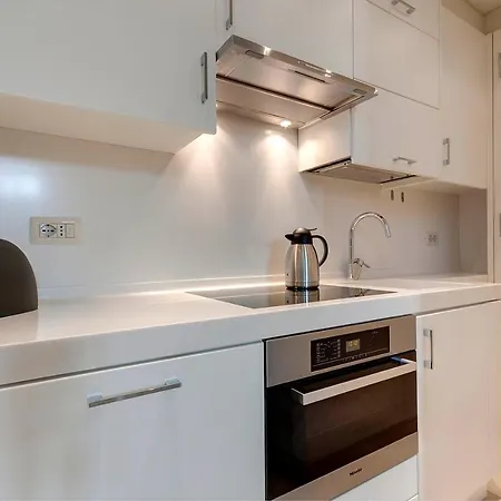 Gold Apartment
